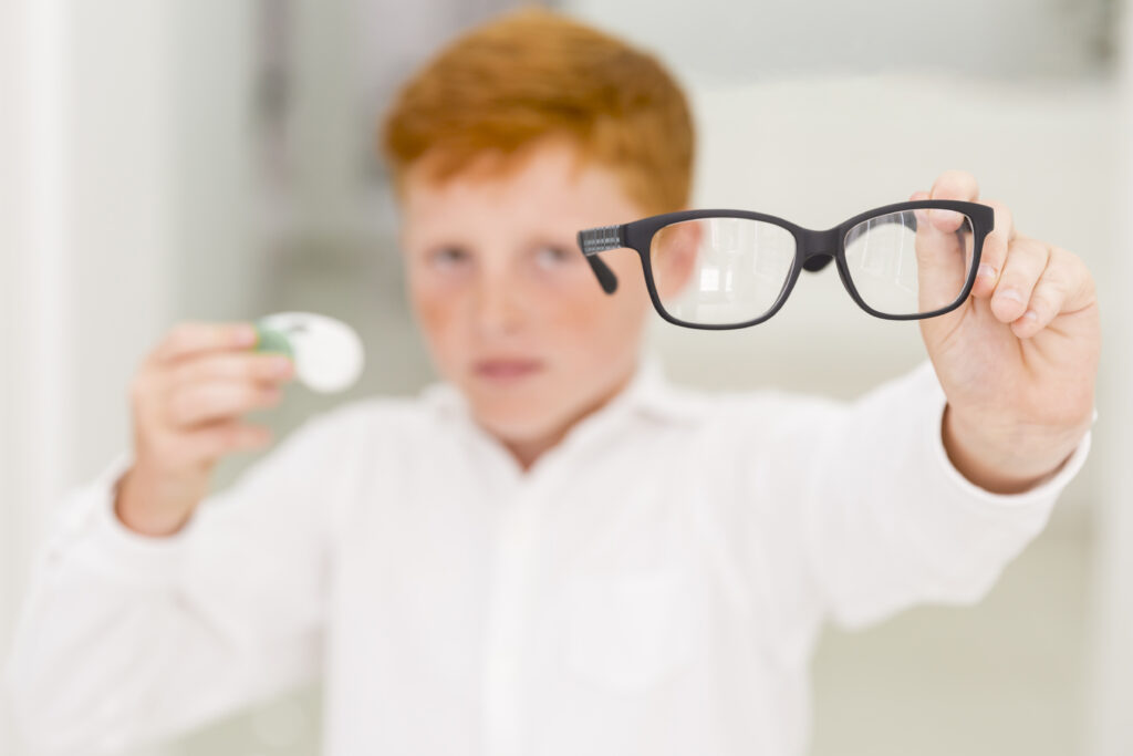 Ideal Age Limit for Spectacle Removal Surgery Explained